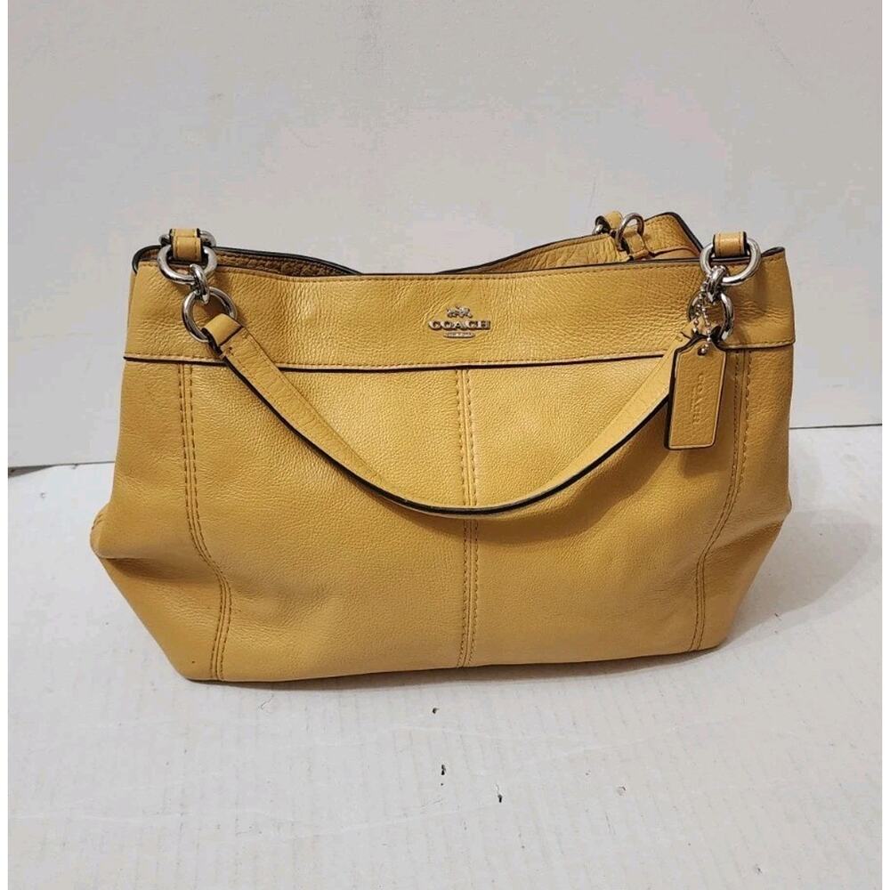Lexy Coach New York Pebbled Leather Retired mustard yellow shoulder bag Silver